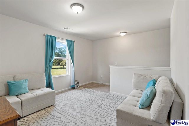 722 Twin Oaks Circle, Lake City, SC 29560