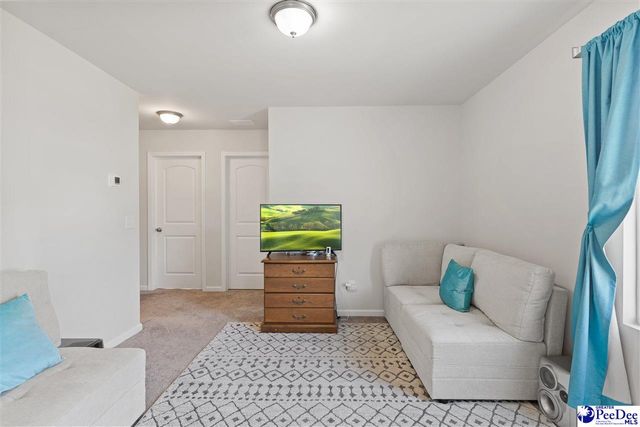 722 Twin Oaks Circle, Lake City, SC 29560