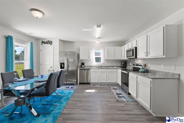 722 Twin Oaks Circle, Lake City, SC 29560