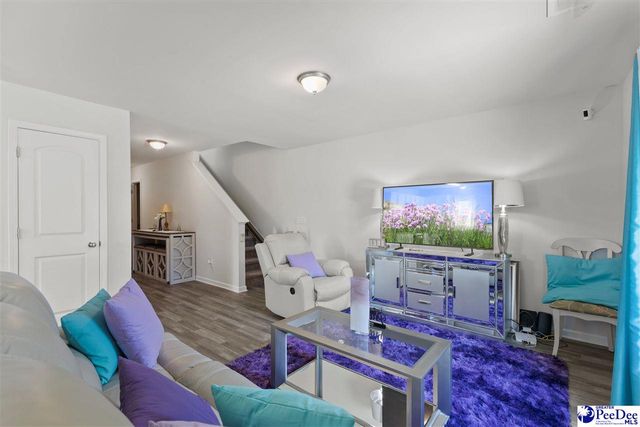 722 Twin Oaks Circle, Lake City, SC 29560