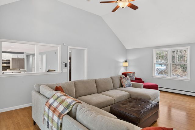 20 Anchor Drive, Forestdale, MA 02644