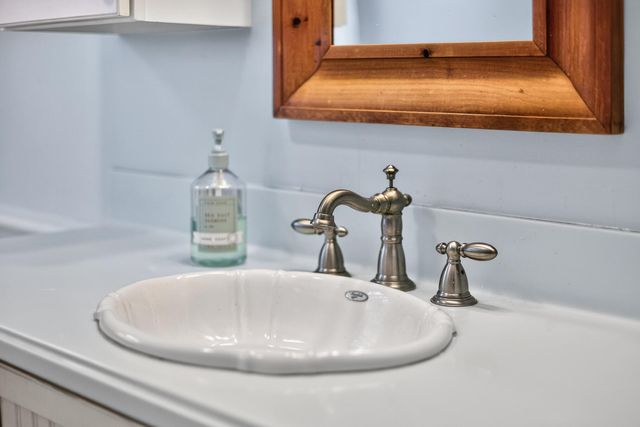 20 Anchor Drive, Forestdale, MA 02644