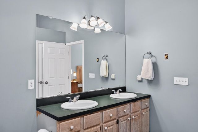 20 Anchor Drive, Forestdale, MA 02644