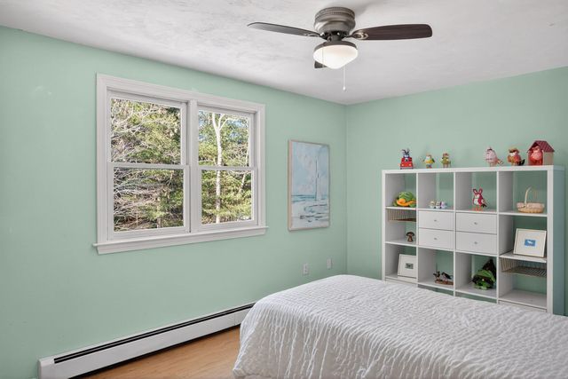 20 Anchor Drive, Forestdale, MA 02644