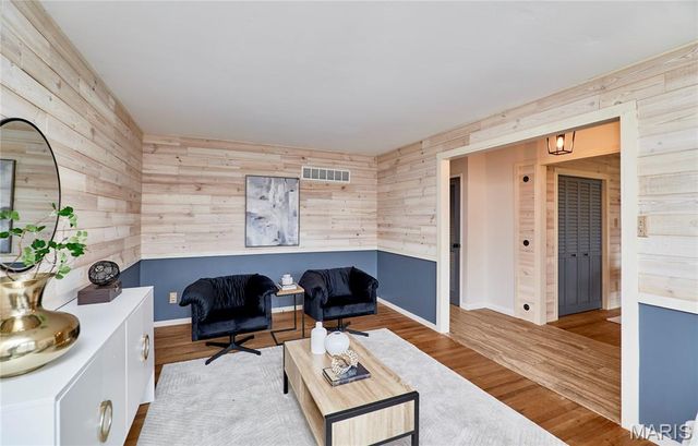 396 Sorrento Drive, Ballwin, MO 63021