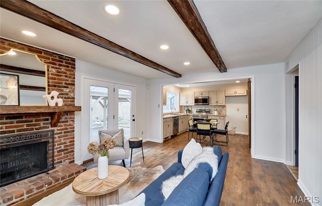 396 Sorrento Drive, Ballwin, MO 63021