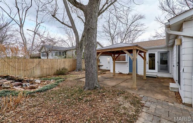 396 Sorrento Drive, Ballwin, MO 63021