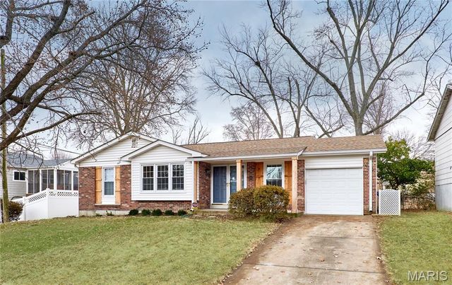 396 Sorrento Drive, Ballwin, MO 63021