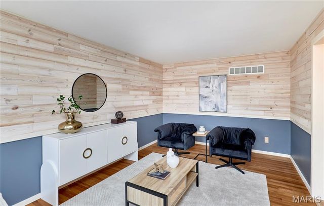 396 Sorrento Drive, Ballwin, MO 63021