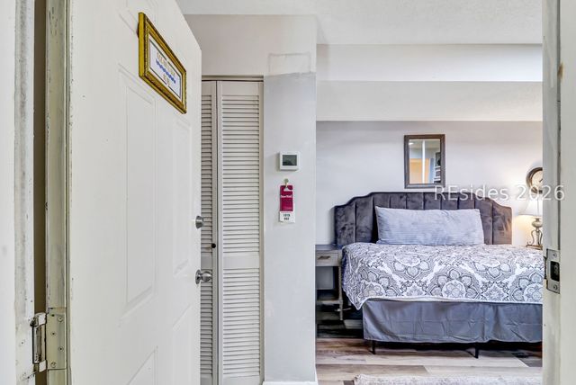 10 Lemoyne Ave Apt 101, Hilton Head Island, SC 29928
