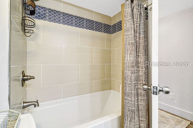 10 Lemoyne Ave Apt 101, Hilton Head Island, SC 29928