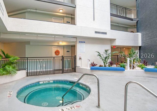 10 Lemoyne Ave Apt 101, Hilton Head Island, SC 29928