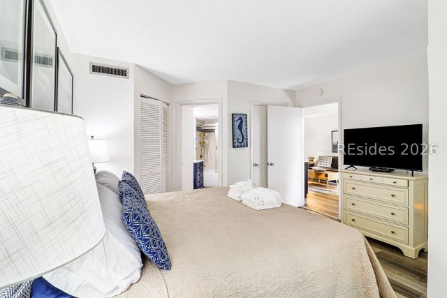 10 Lemoyne Ave Apt 101, Hilton Head Island, SC 29928
