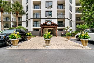 10 Lemoyne Ave Apt 101, Hilton Head Island, SC 29928