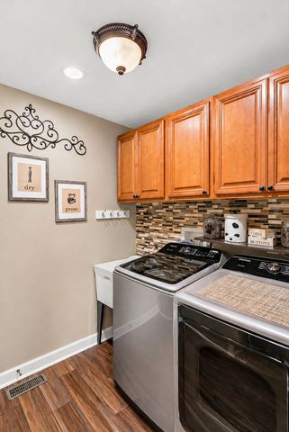 280 PRESTWICKE Boulevard, Algonquin, IL 60102