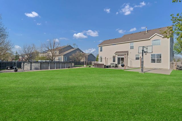 280 PRESTWICKE Boulevard, Algonquin, IL 60102