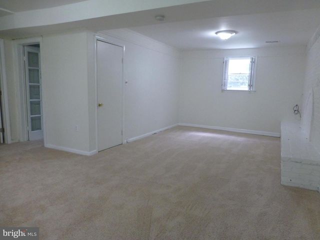 2046 GREENWICH ST, Falls Church, VA 22043