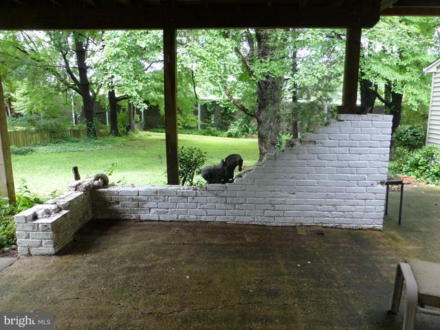 2046 GREENWICH ST, Falls Church, VA 22043