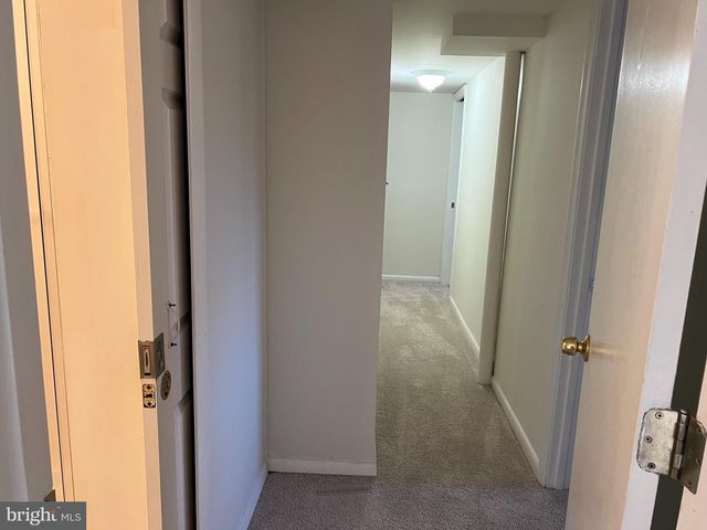 2046 GREENWICH ST, Falls Church, VA 22043