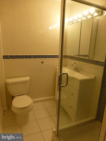 2046 GREENWICH ST, Falls Church, VA 22043