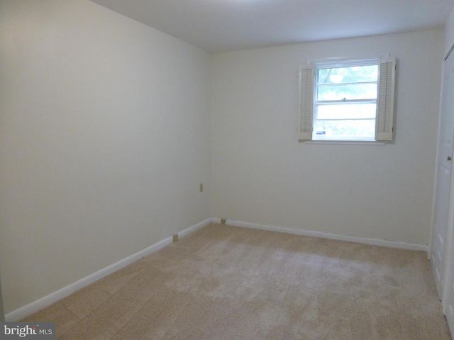 2046 GREENWICH ST, Falls Church, VA 22043