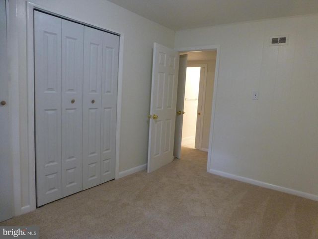 2046 GREENWICH ST, Falls Church, VA 22043