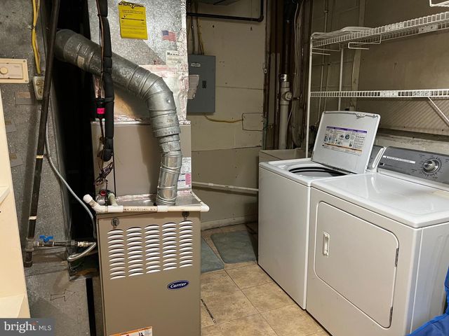 2046 GREENWICH ST, Falls Church, VA 22043