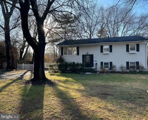 2046 GREENWICH ST, Falls Church, VA 22043