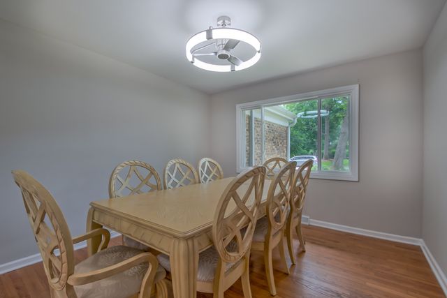 104 E Louis Avenue, Lake Forest, IL 60045