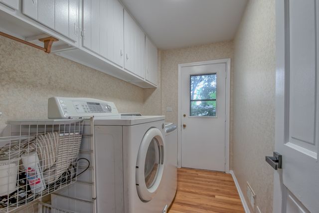 104 E Louis Avenue, Lake Forest, IL 60045