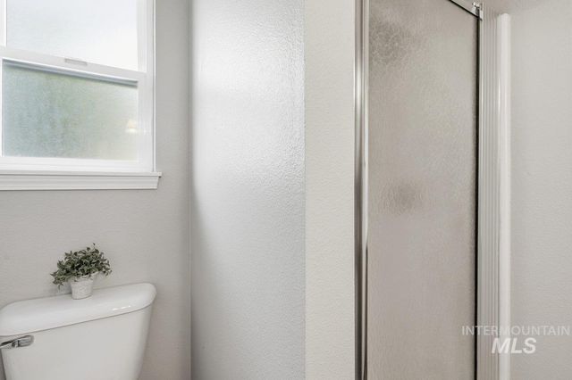 3308 Robinhood Loop, Nampa, ID 83687