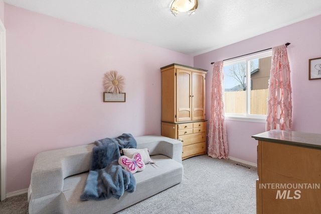 3308 Robinhood Loop, Nampa, ID 83687