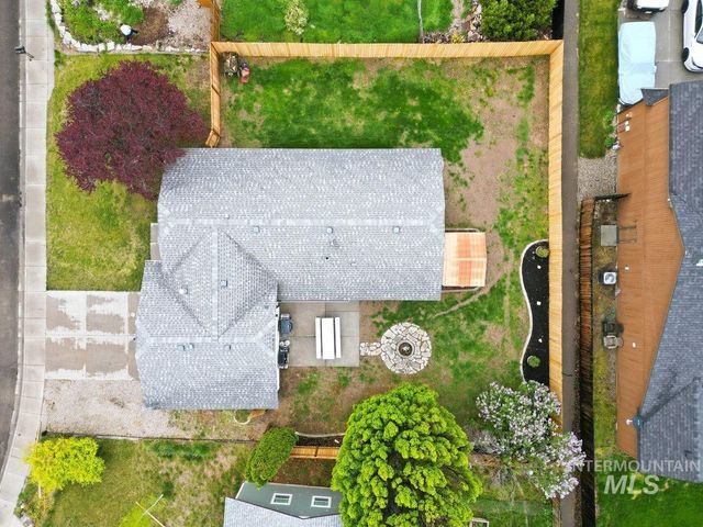 3308 Robinhood Loop, Nampa, ID 83687