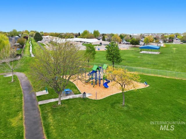 3308 Robinhood Loop, Nampa, ID 83687