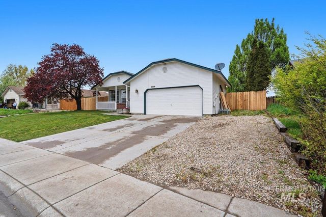3308 Robinhood Loop, Nampa, ID 83687
