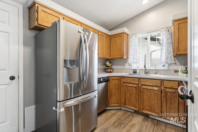 3308 Robinhood Loop, Nampa, ID 83687