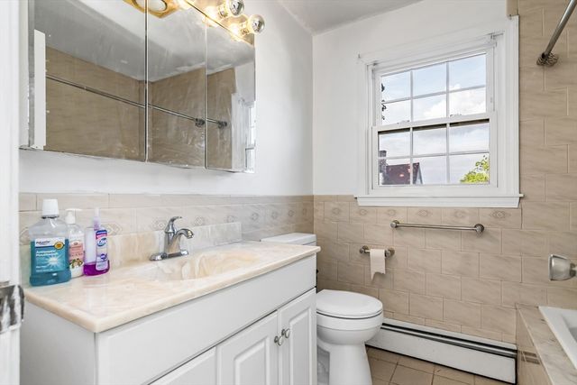 23 Hobson St 23, Lawrence, MA 01841