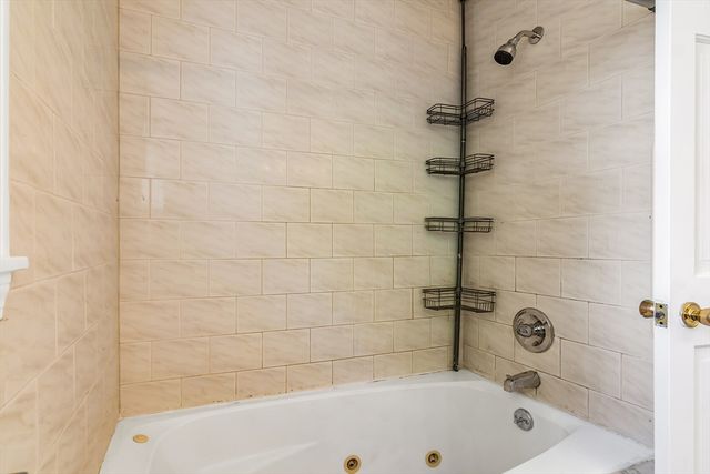 23 Hobson St 23, Lawrence, MA 01841