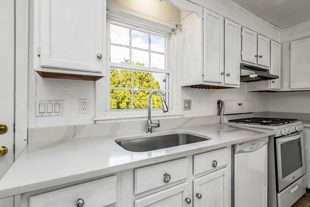 23 Hobson St 23, Lawrence, MA 01841