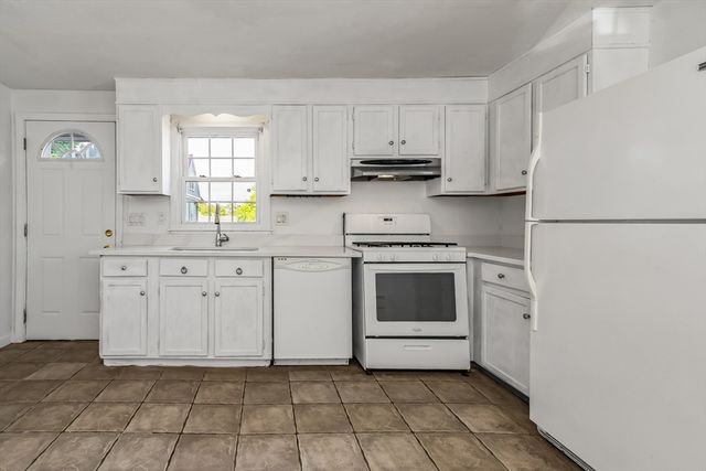 23 Hobson St 23, Lawrence, MA 01841