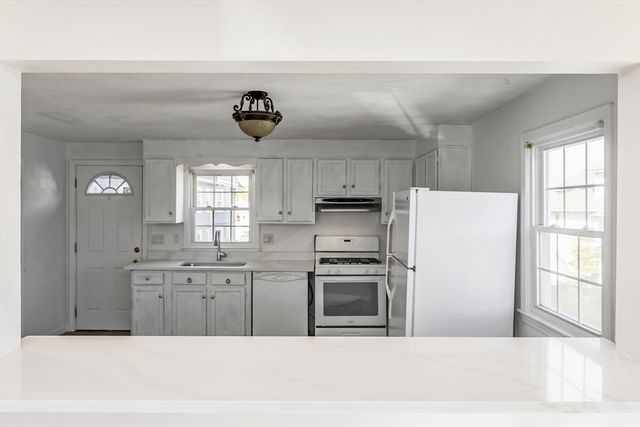 23 Hobson St 23, Lawrence, MA 01841