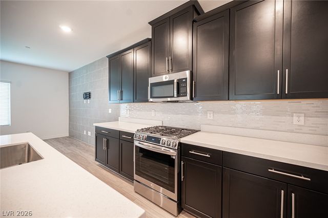 600 North Carriage Hill Drive 1056, Las Vegas, NV 89138