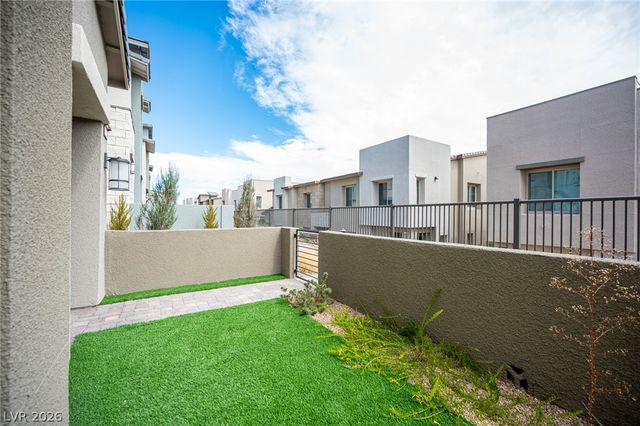 600 North Carriage Hill Drive 1056, Las Vegas, NV 89138
