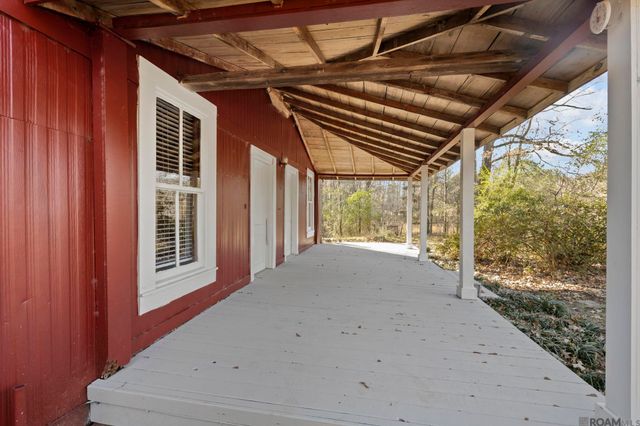 7612 Stirling Rd, St Francisville, LA 70775