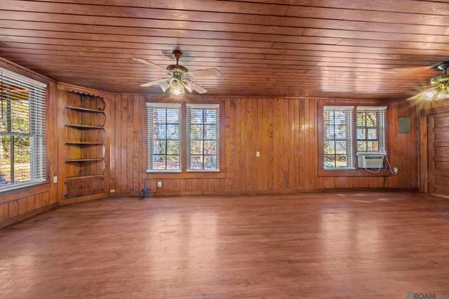 7612 Stirling Rd, St Francisville, LA 70775