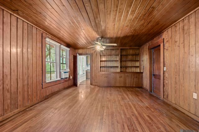 7612 Stirling Rd, St Francisville, LA 70775