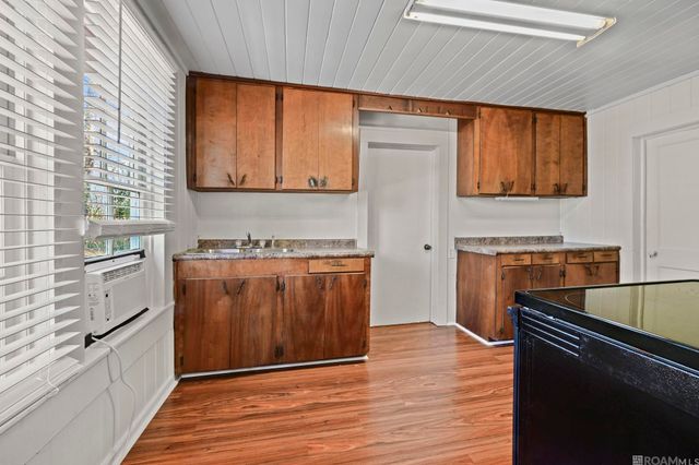 7612 Stirling Rd, St Francisville, LA 70775