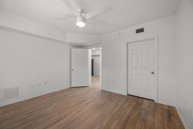6475 Emerald Dunes Drive 206, West Palm Beach, FL 33411