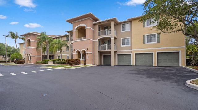 6475 Emerald Dunes Drive 206, West Palm Beach, FL 33411