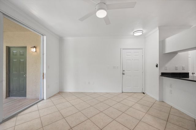 6475 Emerald Dunes Drive 206, West Palm Beach, FL 33411